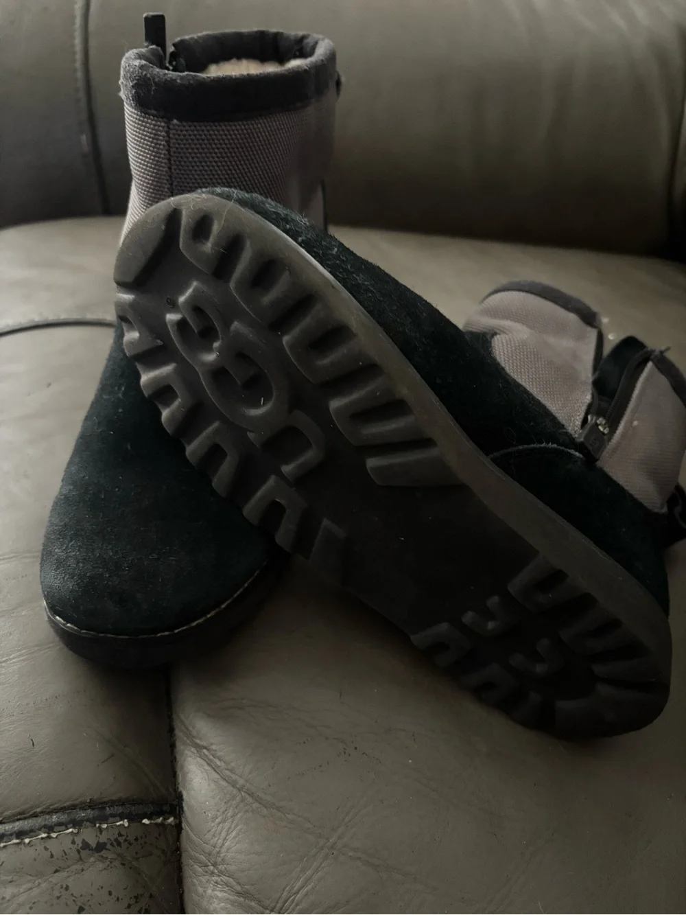UGG Kids’ Classic Black Suede Boots – Big Kids Size 1